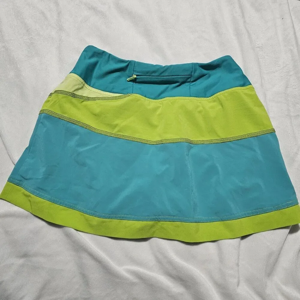 Title Nine Colorblock Vented Athletic Skort Women's Size XS Blue Green.